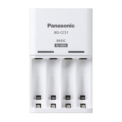 Panasonic Eneloop Basic elementų įkroviklis BQ-CC51 + 4 AAA baterijos 1 Panasonic Eneloop Basic elementų įkroviklis BQ-CC51 + 4 AAA baterijos 1